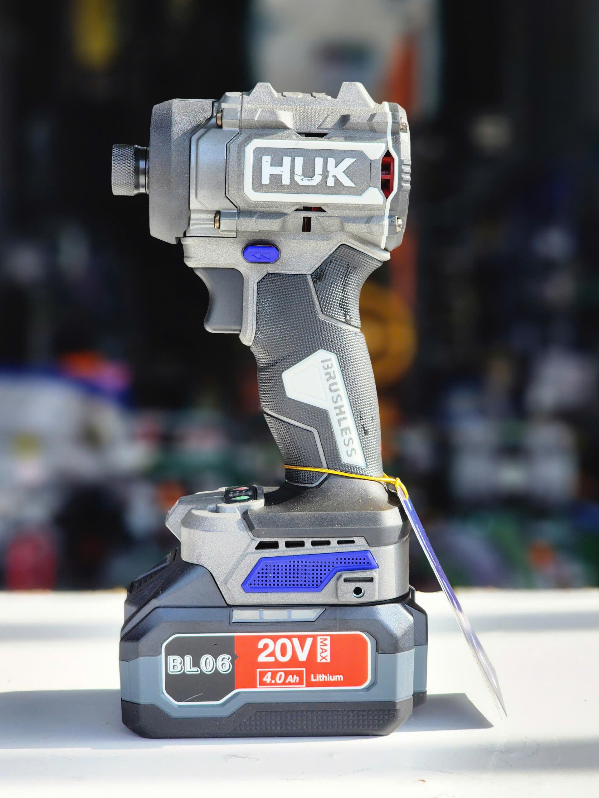 Thân máy kèm 2 pin 4.0 BL + sạc S20