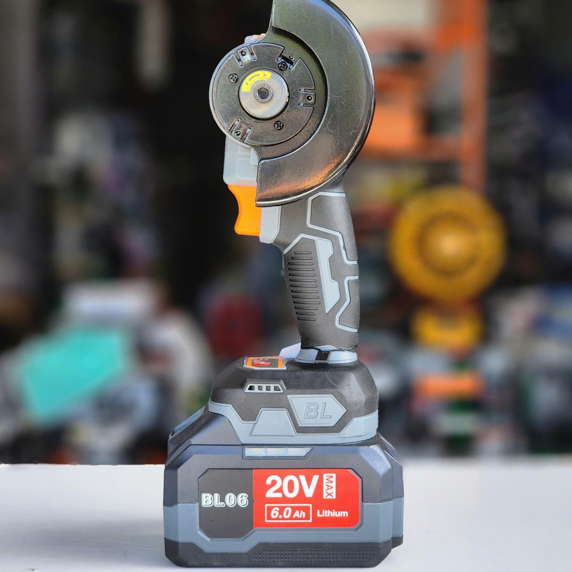 Thân máy kèm 2 pin 6.0 BL + sạc S20